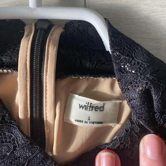 Aritzia Wilfred Adriane Black Lace Top - Picture 4 of 6